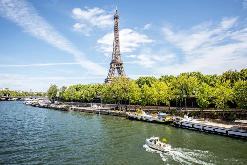 trip to france paris
